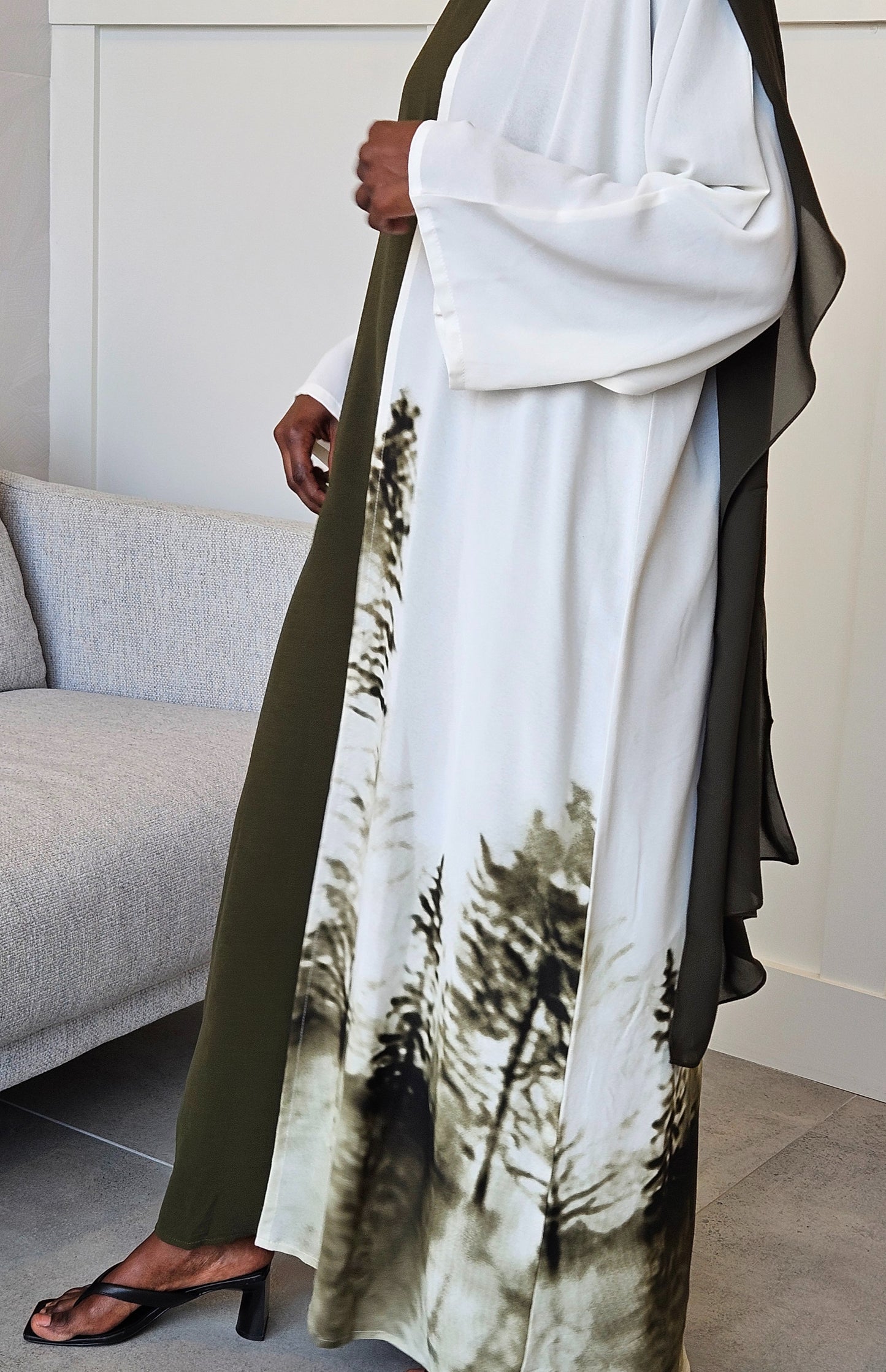 Breezy Elegance: Summer Light Abaya-Green