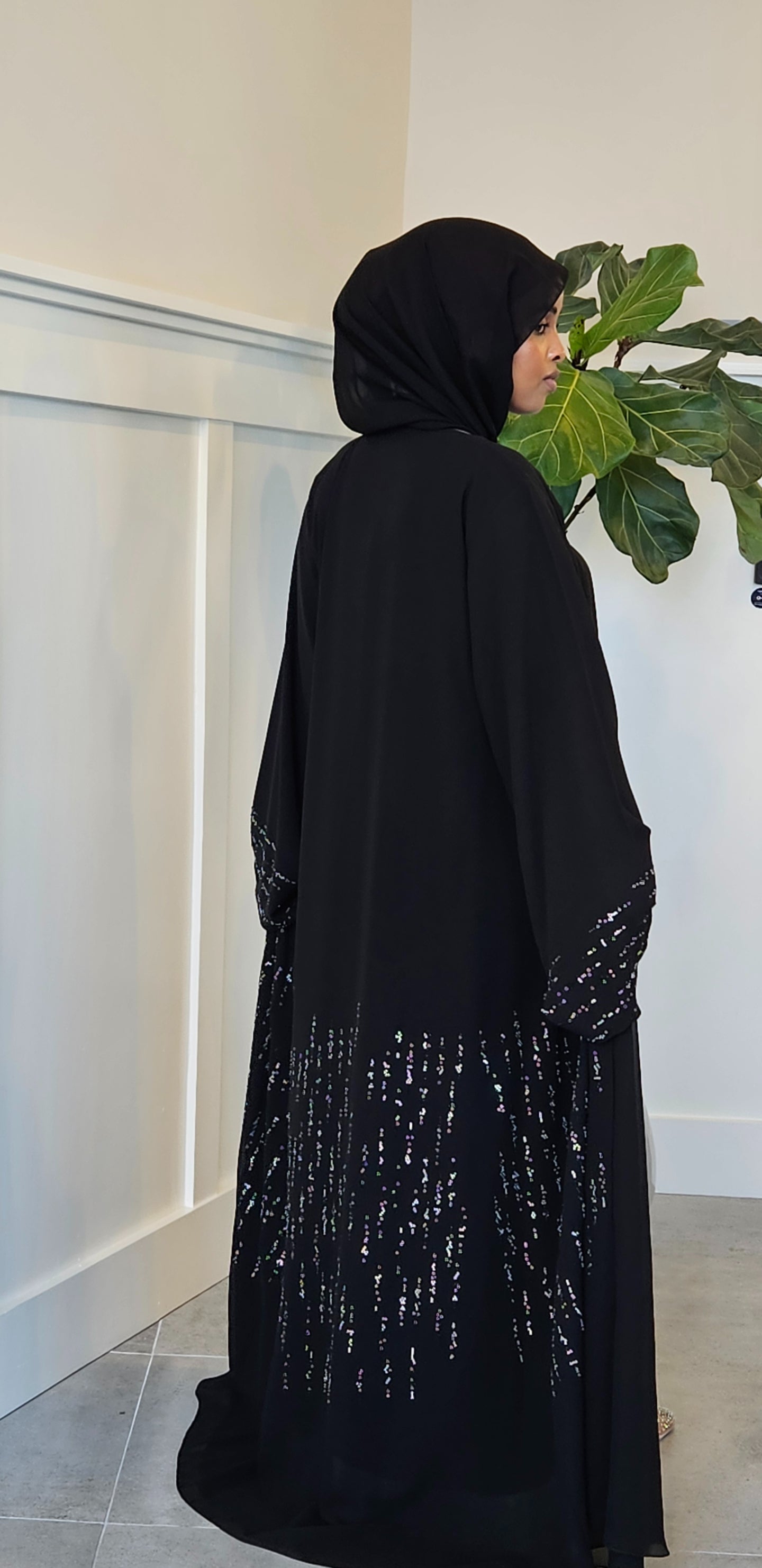 Snowflake Serenity Abaya-Black