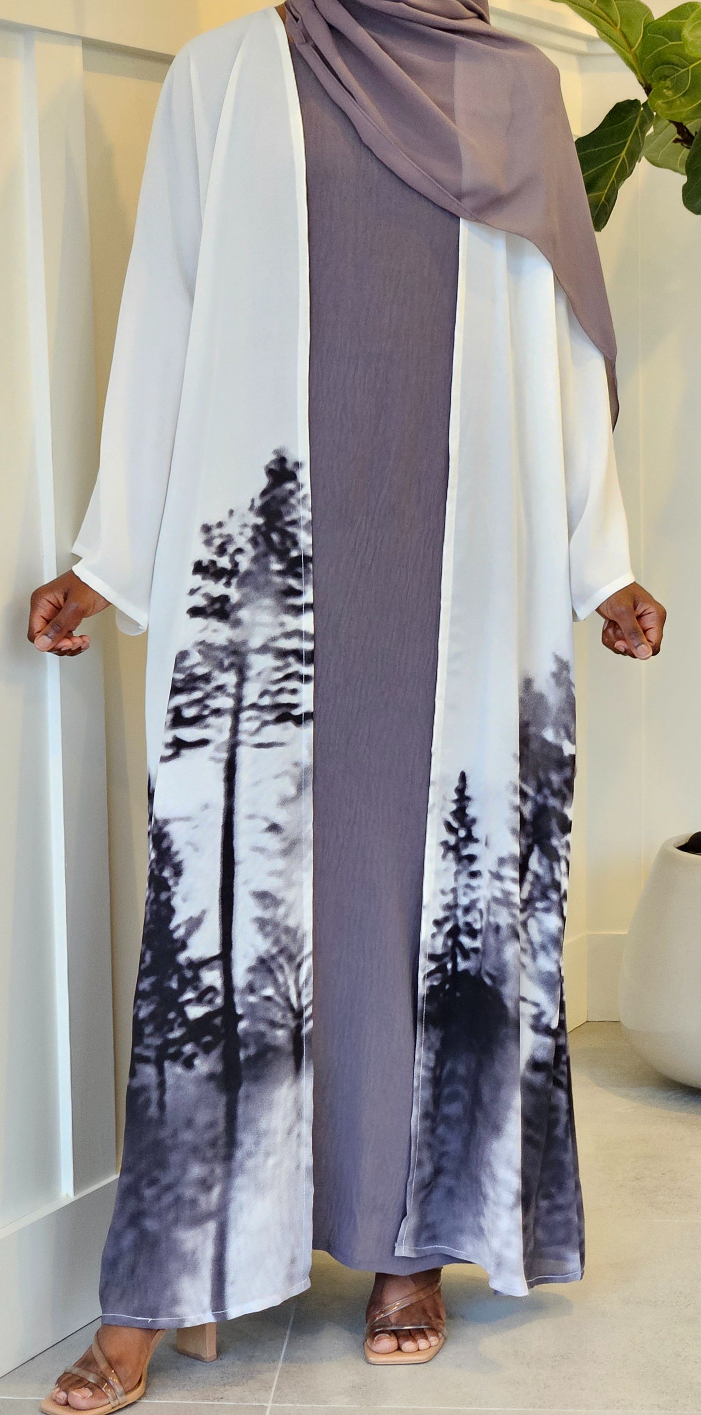 Breezy Elegance: Summer Light Abaya-Gray