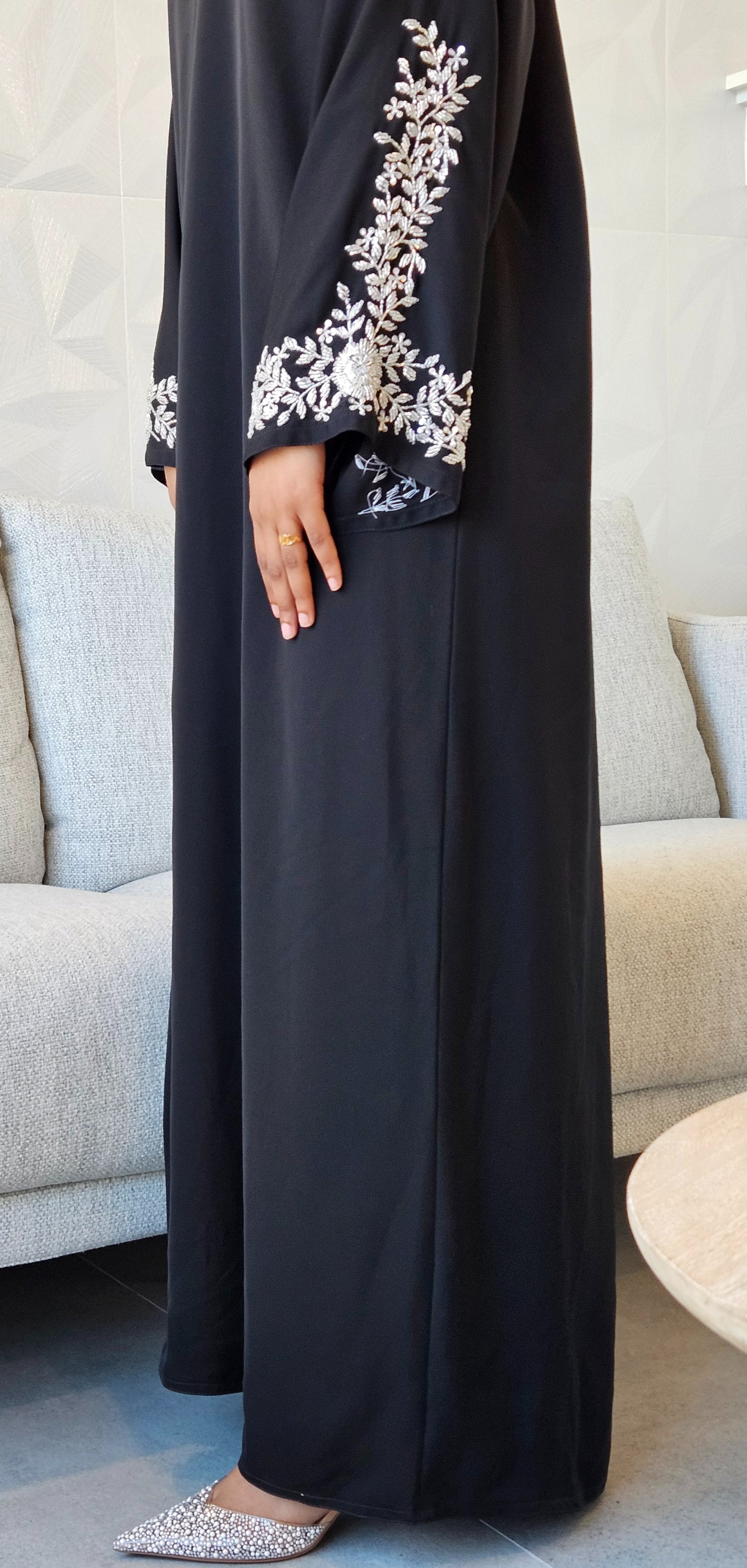 Floral Thread Dubai Abaya